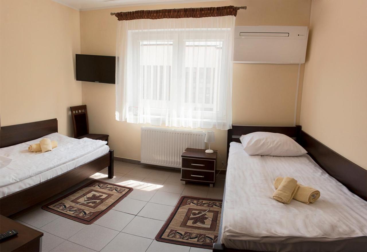 Da Massimiliano Aparthotel วรอตซวาฟ ภายนอก รูปภาพ