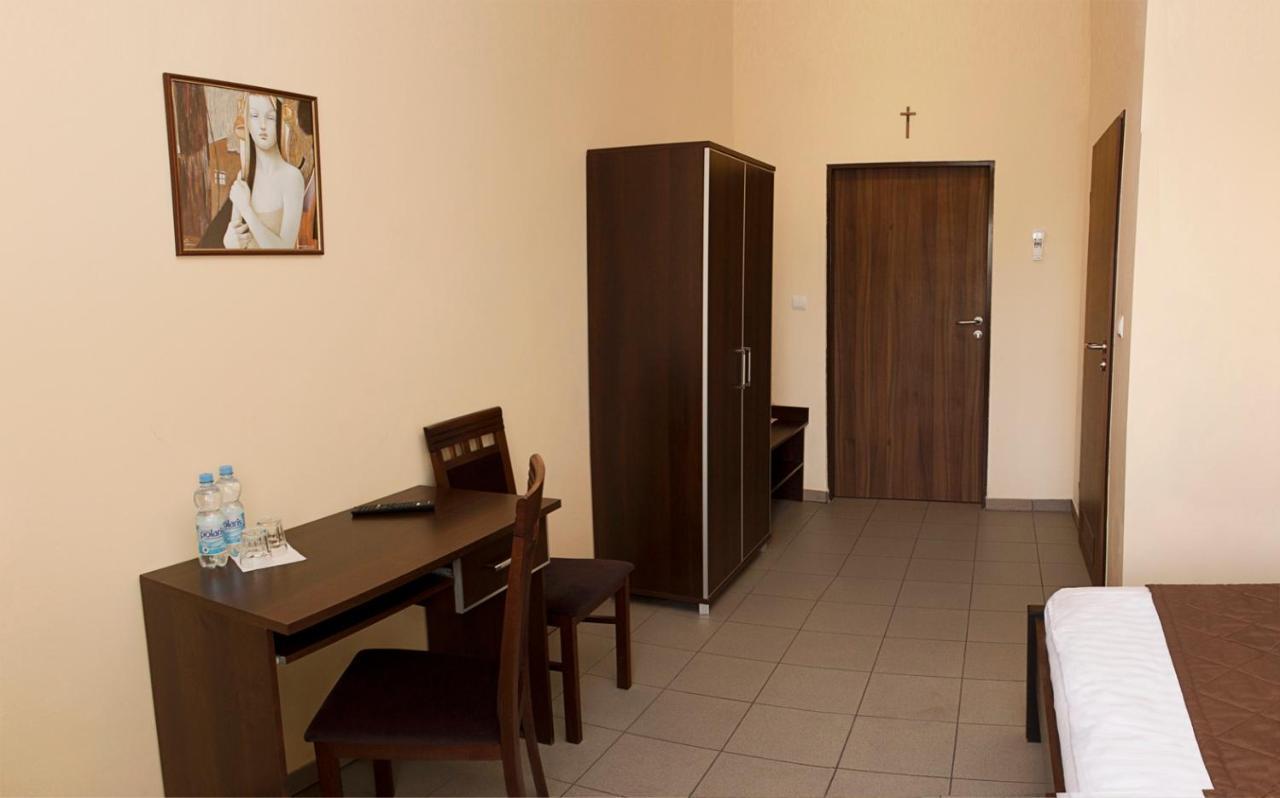 Da Massimiliano Aparthotel วรอตซวาฟ ภายนอก รูปภาพ
